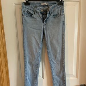 Womens Levi’s 711 skinny jeans
